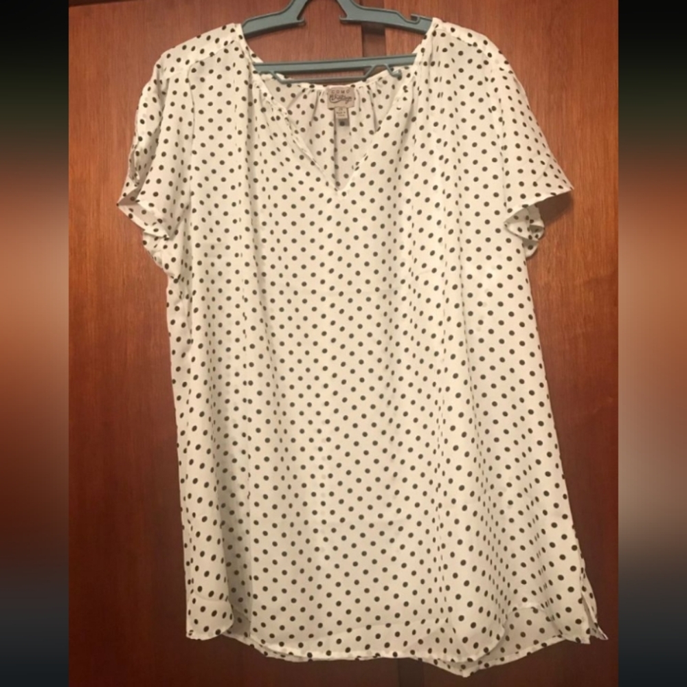 Como Vintage Black and White Dotted Blouse